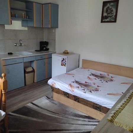 Уют И Топлина. Varna Esterno foto